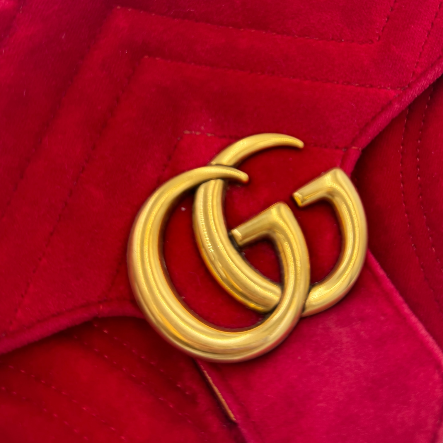 Gucci marmont petit velours rouge