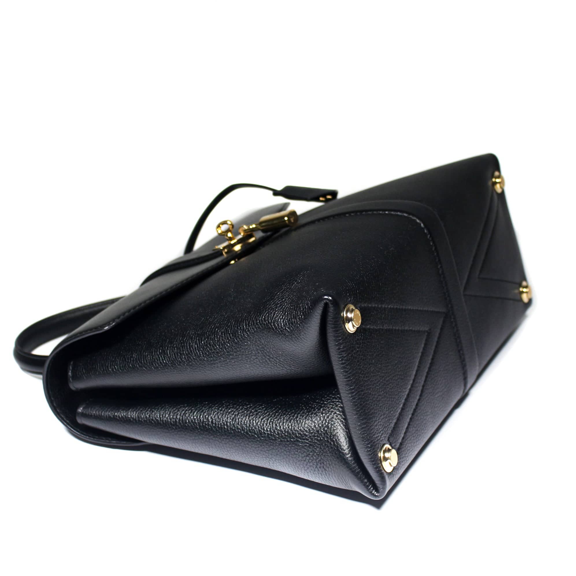 Louis Vuitton Rose of the Ventil Mm Black